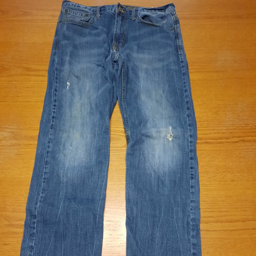 American Eagle Relaxed Straight Jeans Size 32x32 Denim Distressed